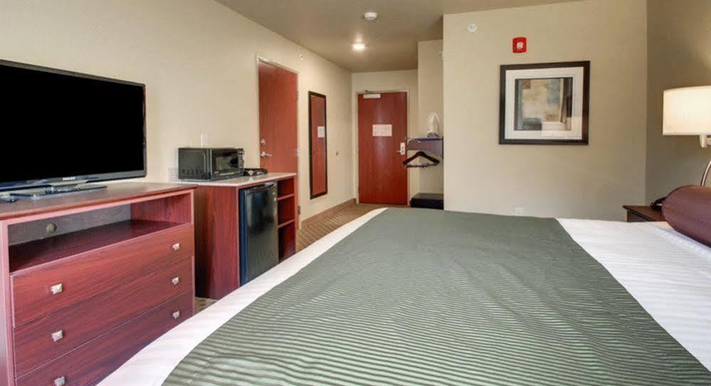 Cobblestone Inn & Suites - Lakin المظهر الخارجي الصورة
